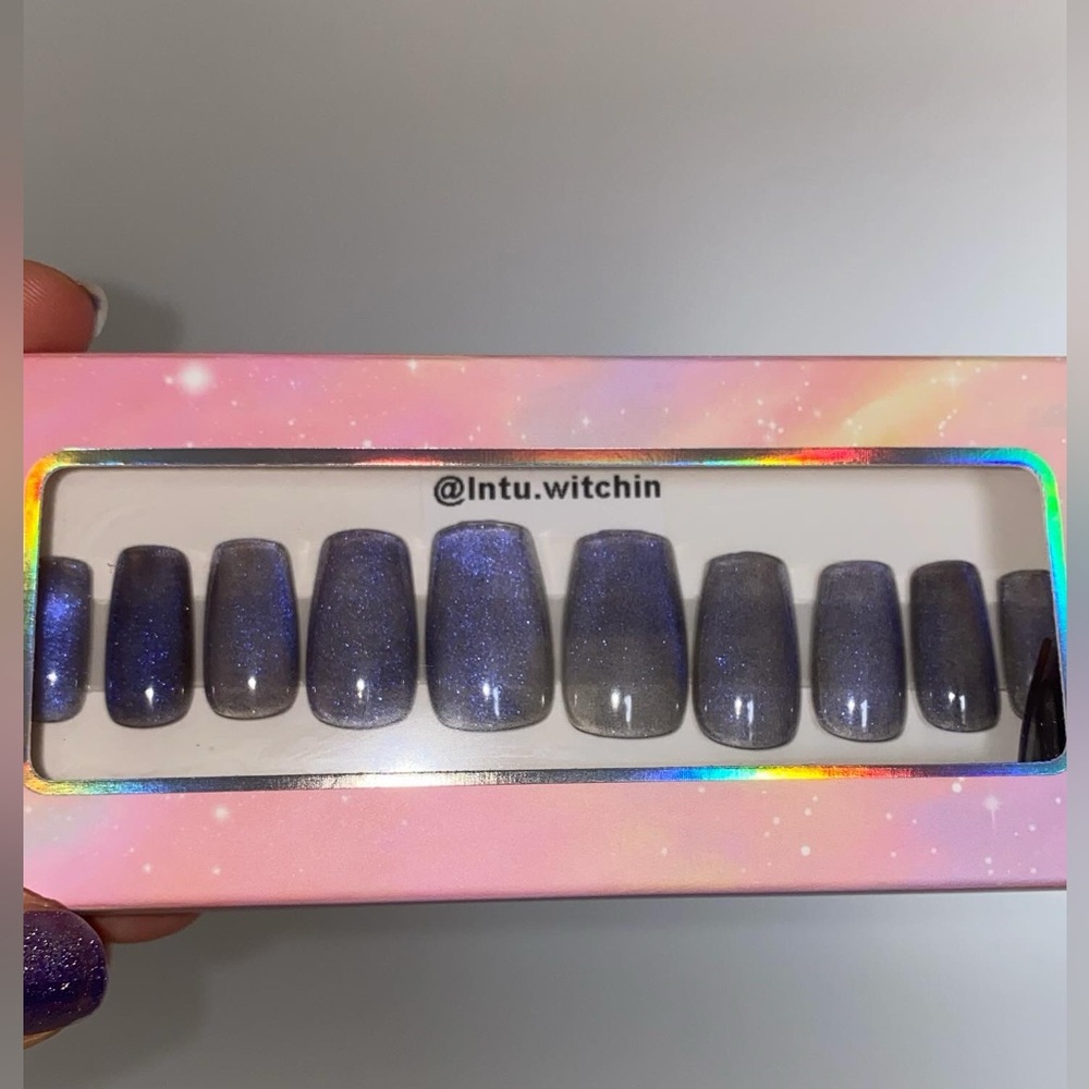 Handmade press on nails, 20 pieces, magnetic gel